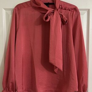 Ann Taylor pink blouse with bow and covered buttons on one shoulder